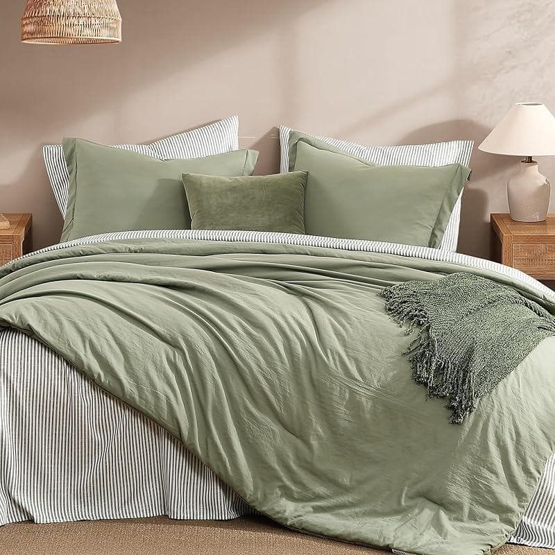 Monbix Comforter Set